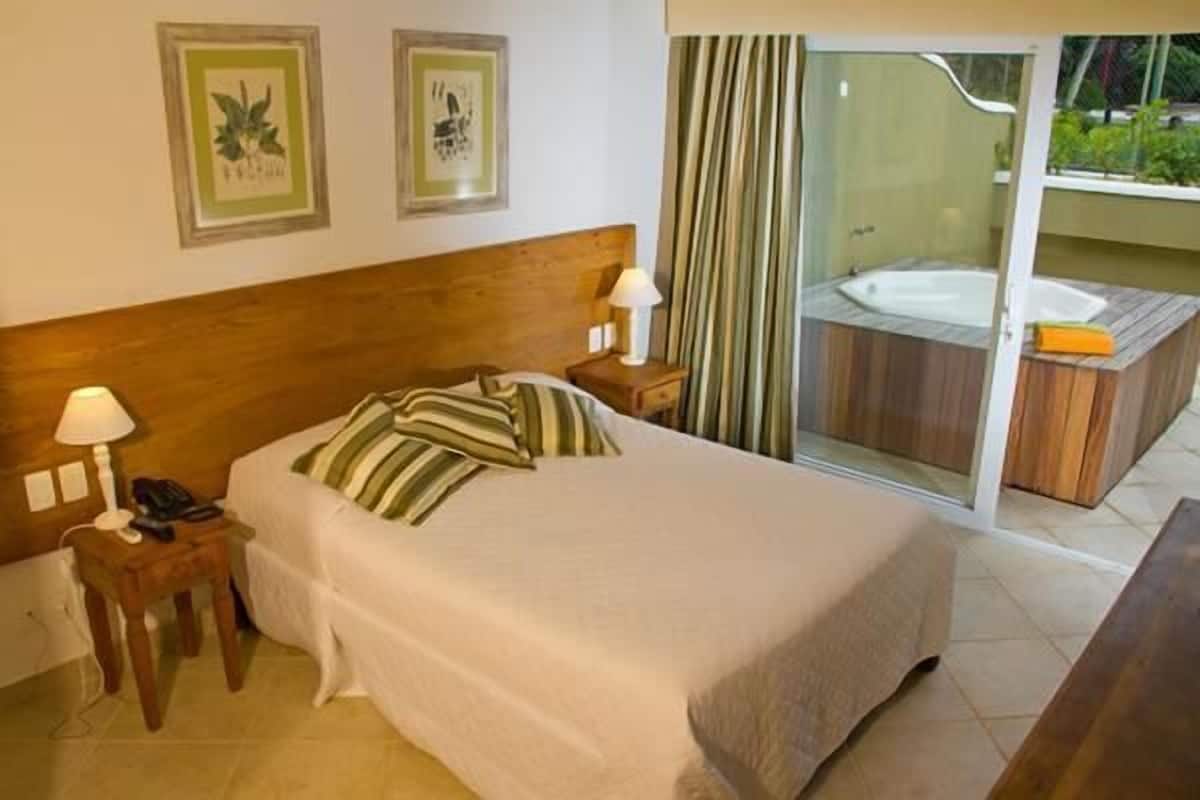 1 bedroom, in-room safe, desk, free cots/infant beds