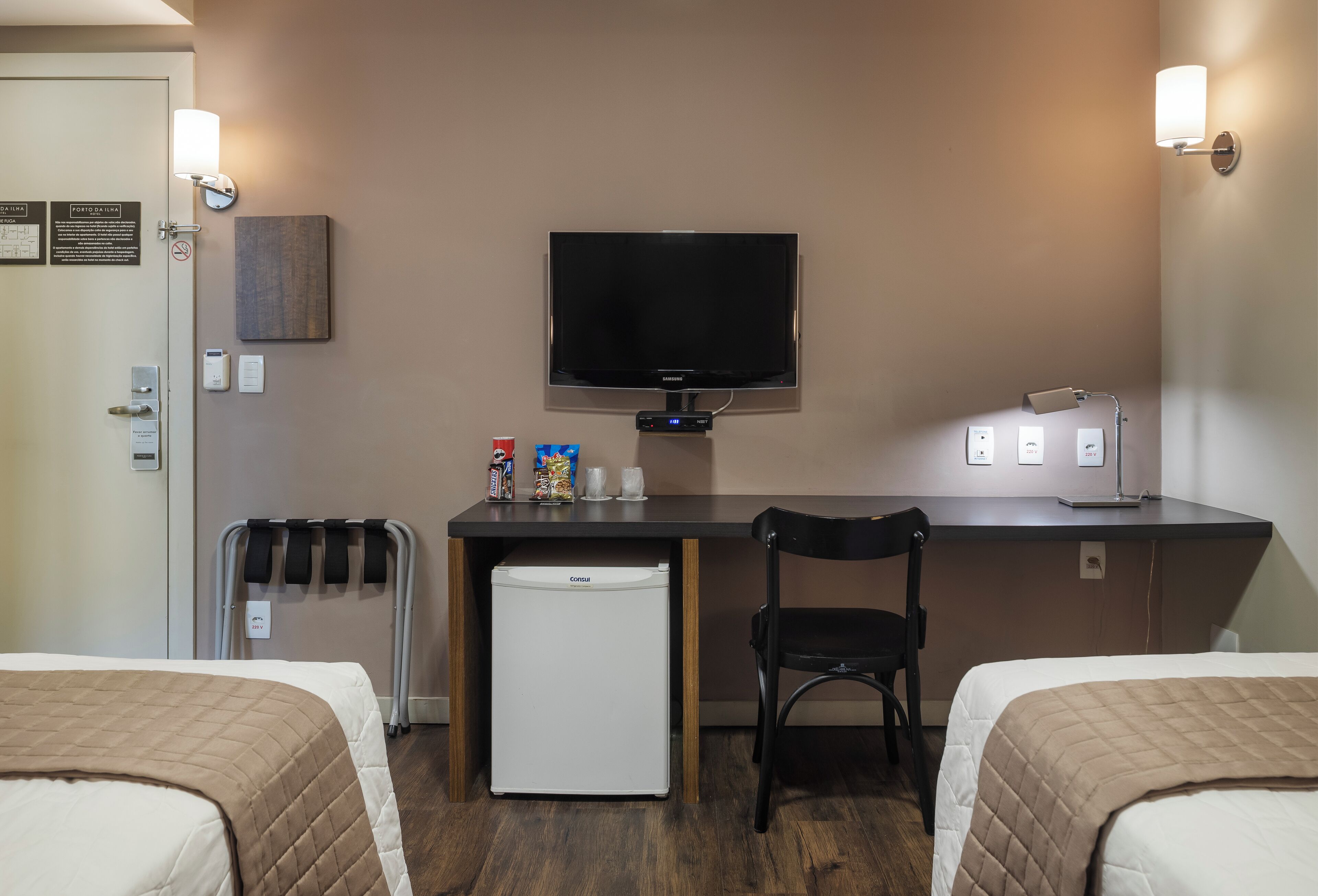 executive double or twin room | 1 bedroom, minibar, in-room safe, desk