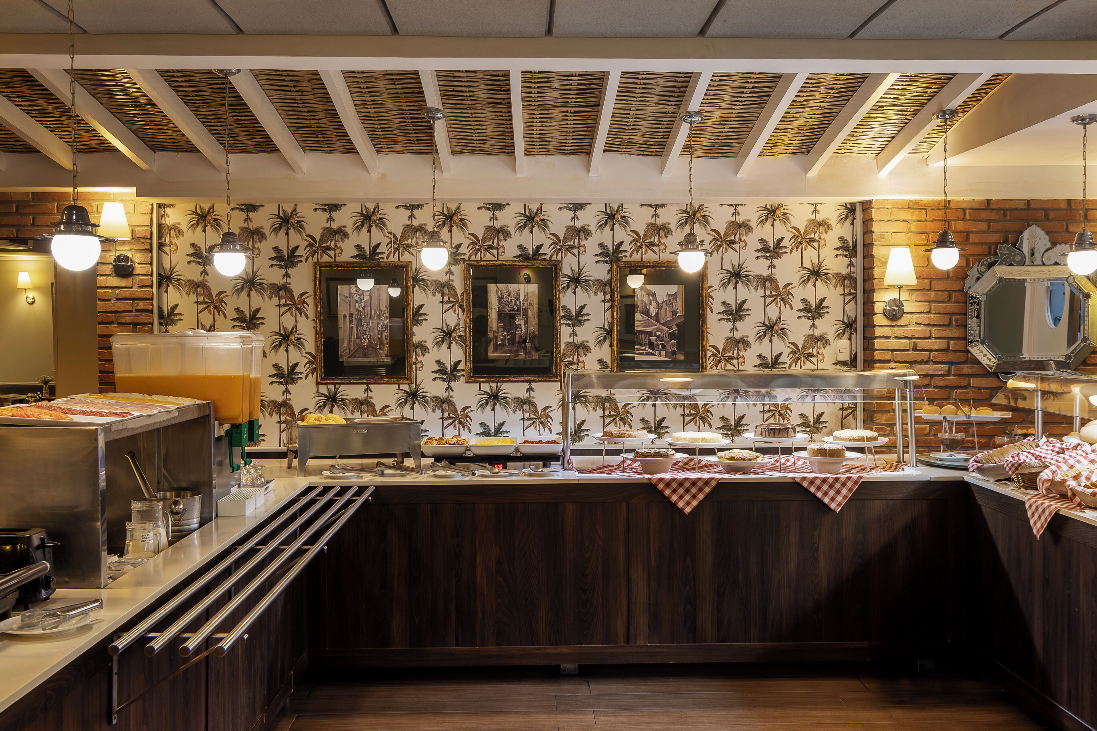 breakfast and lunch served