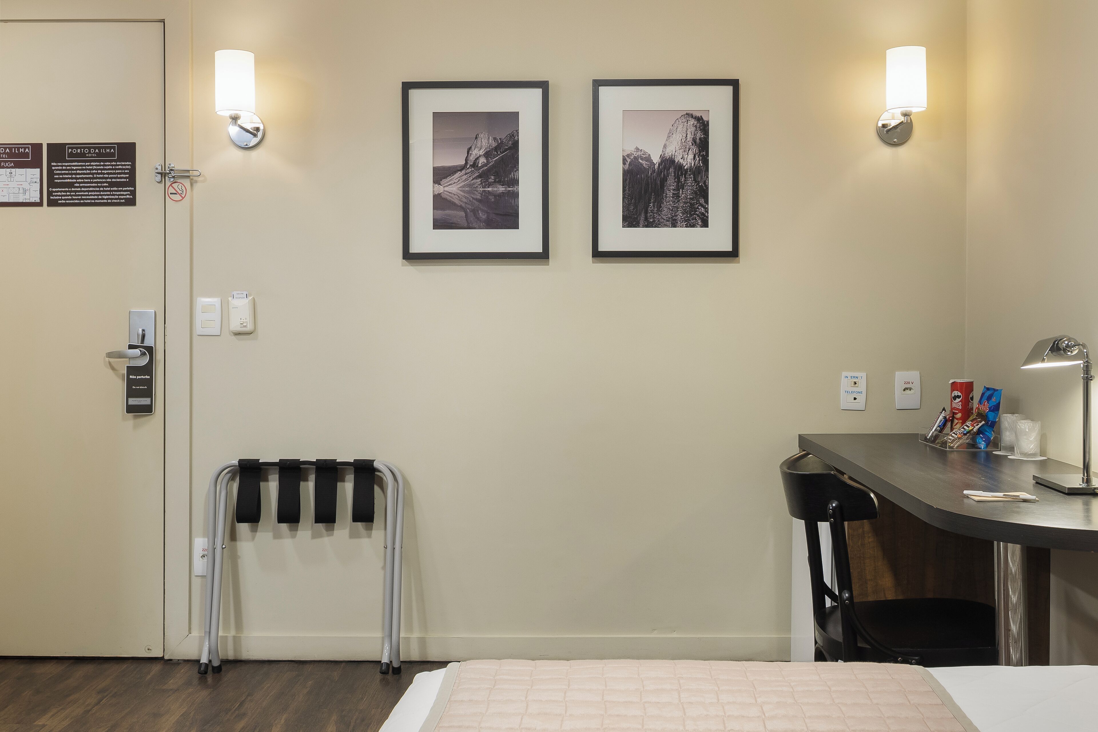 executive double room, 1 queen bed | 1 bedroom, minibar, in-room safe, desk