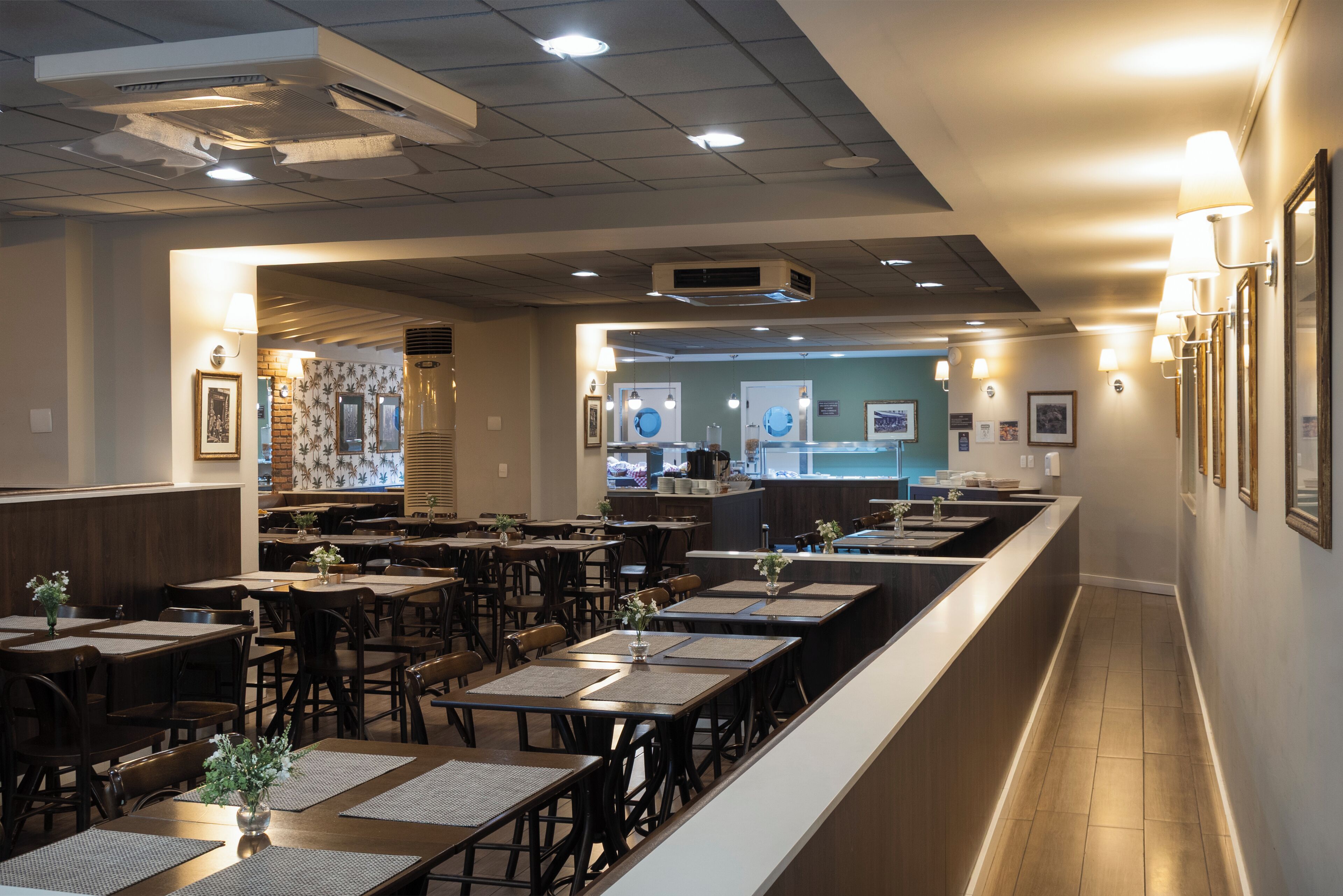 breakfast and lunch served