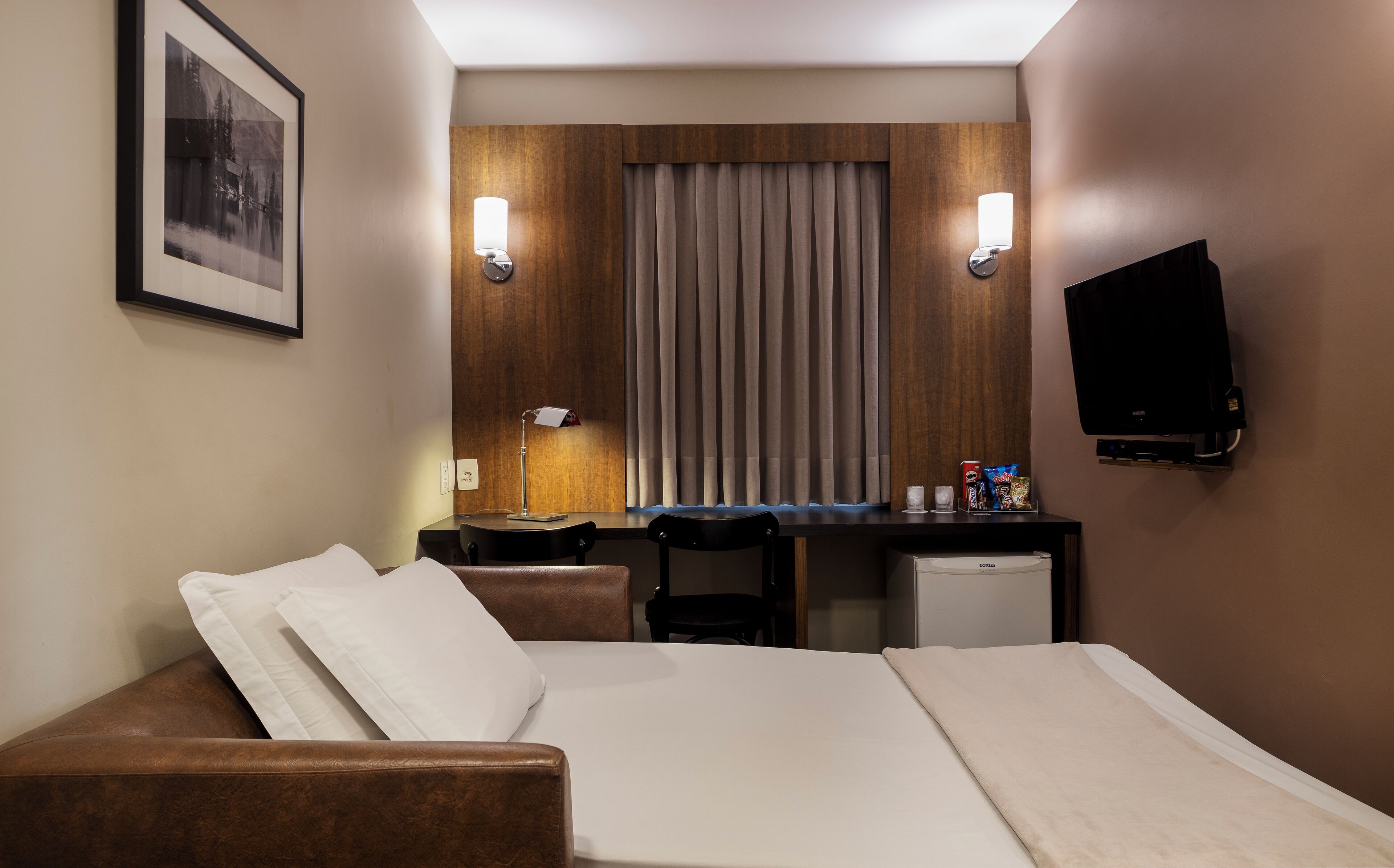 superior room, 1 queen bed with sofa bed, city view | 1 bedroom, minibar, in-room safe, desk