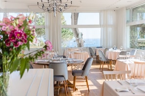 Breakfast and dinner served, beach views