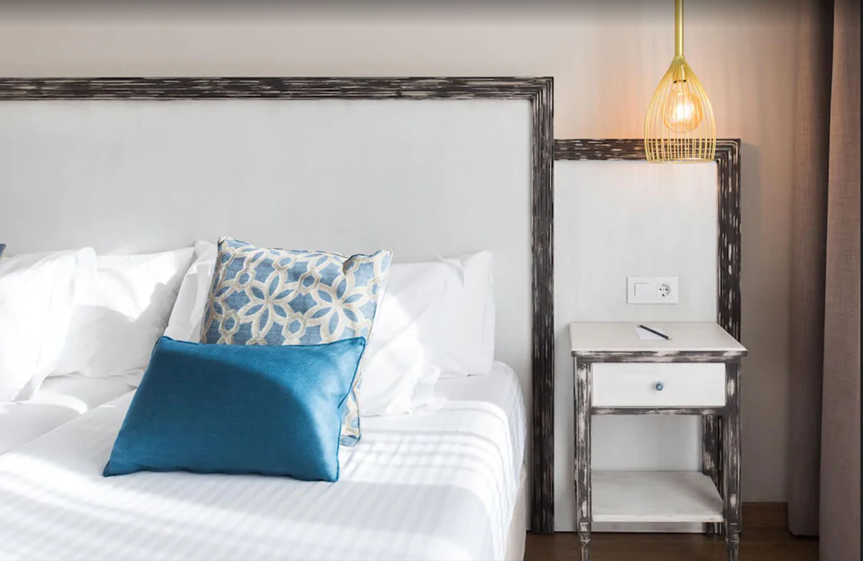 superior double room, balcony, ocean view | minibar, in-room safe, desk, blackout curtains