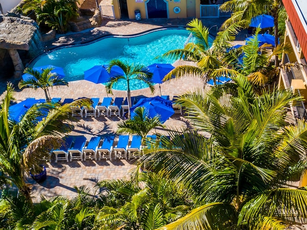 Outdoor pool, pool loungers