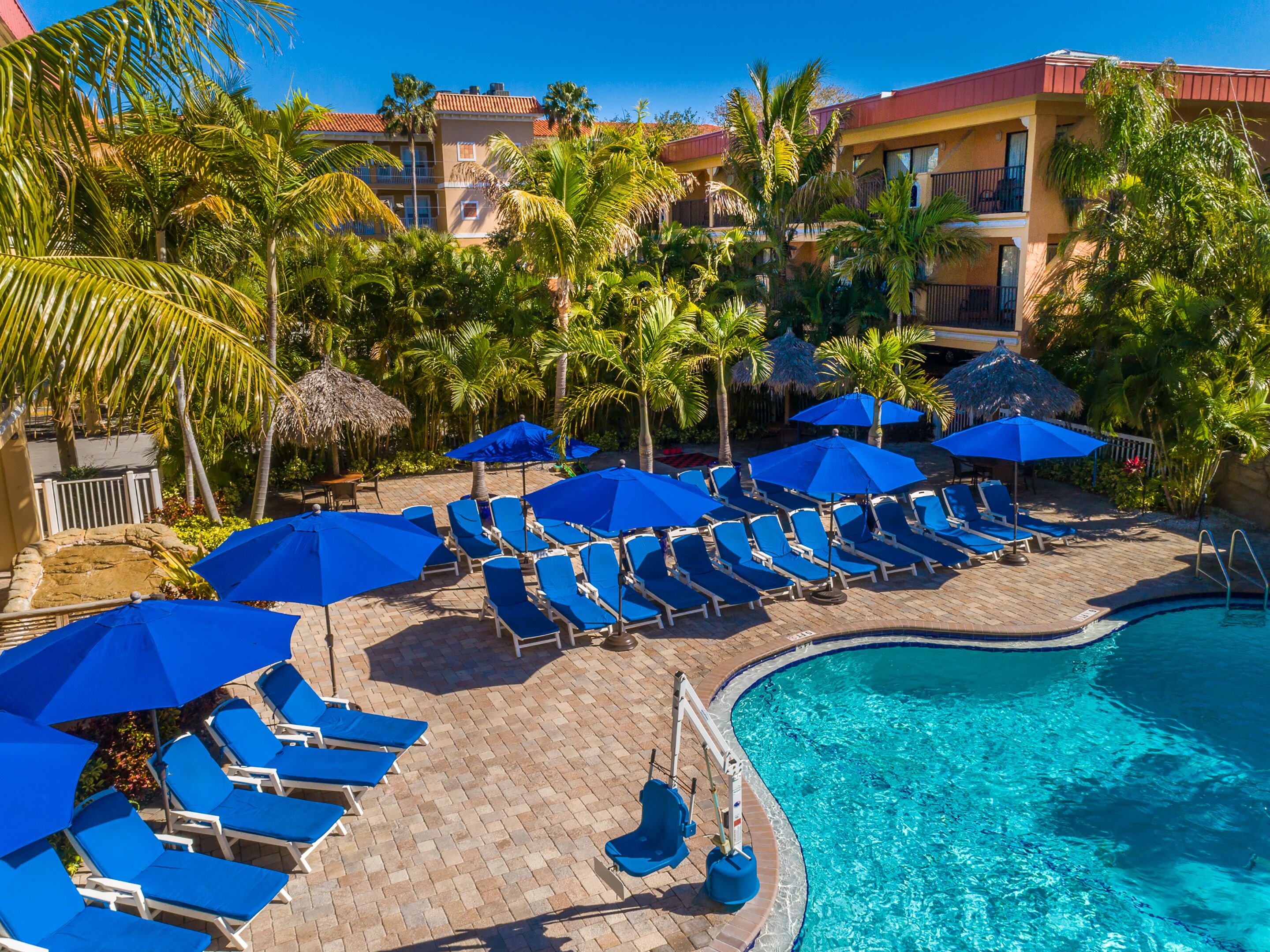 outdoor pool, pool loungers