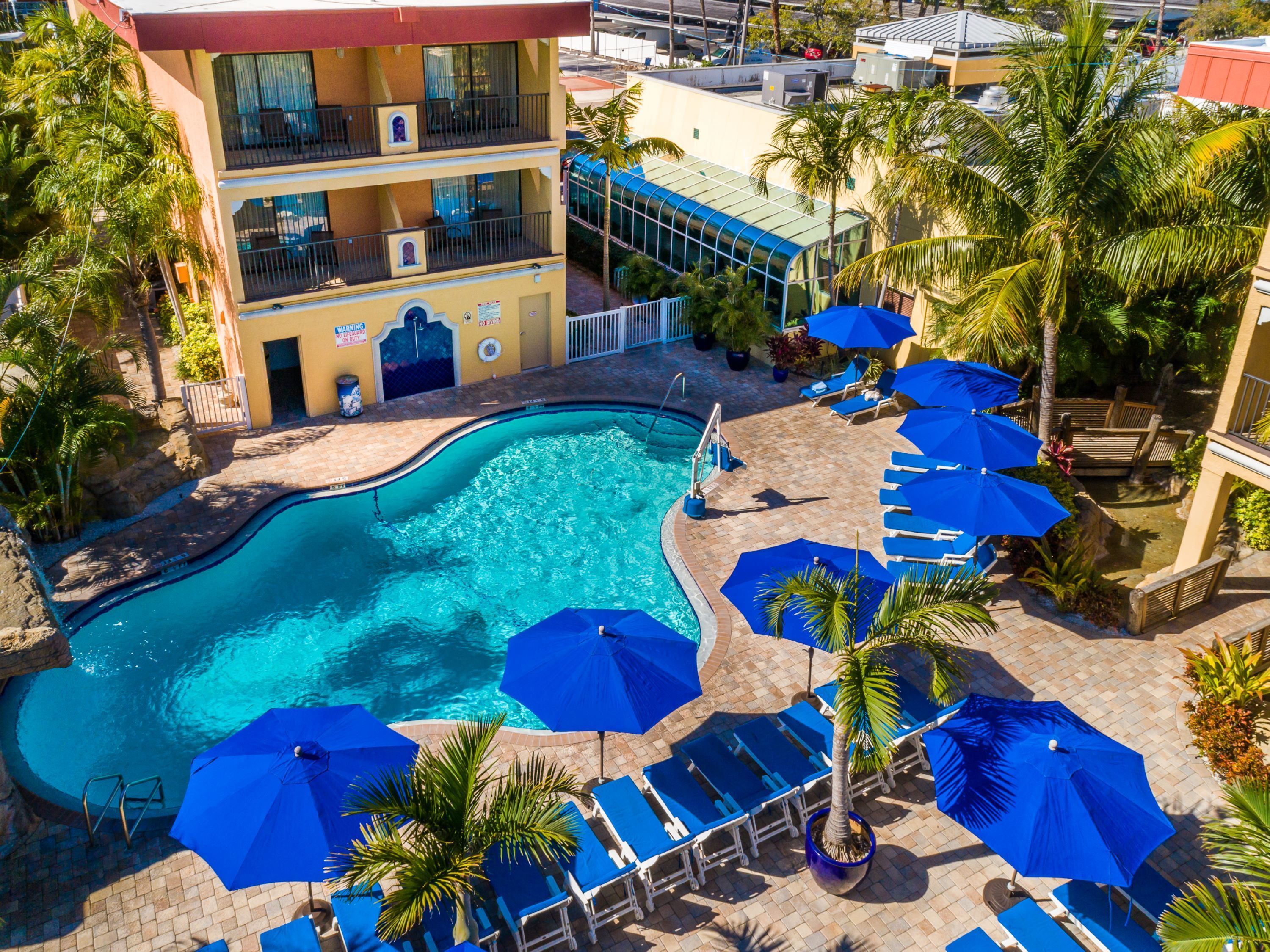 outdoor pool, pool loungers