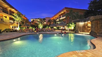 Outdoor pool, sun loungers