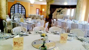 Banquet hall - Hotel Akrabello (Agrigento)