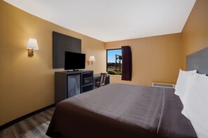Desk, free WiFi, bed sheets