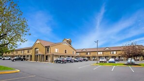Exterior - Econo Lodge Allentown North (Allentown)