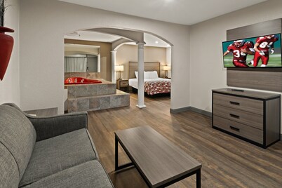 Red Roof Inn & Suites Irving – DFW Airport South 