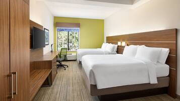 Premium bedding, in-room safe, desk, laptop workspace