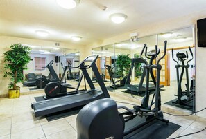Fitness facility - Motel 6 Alsip, IL (Alsip)