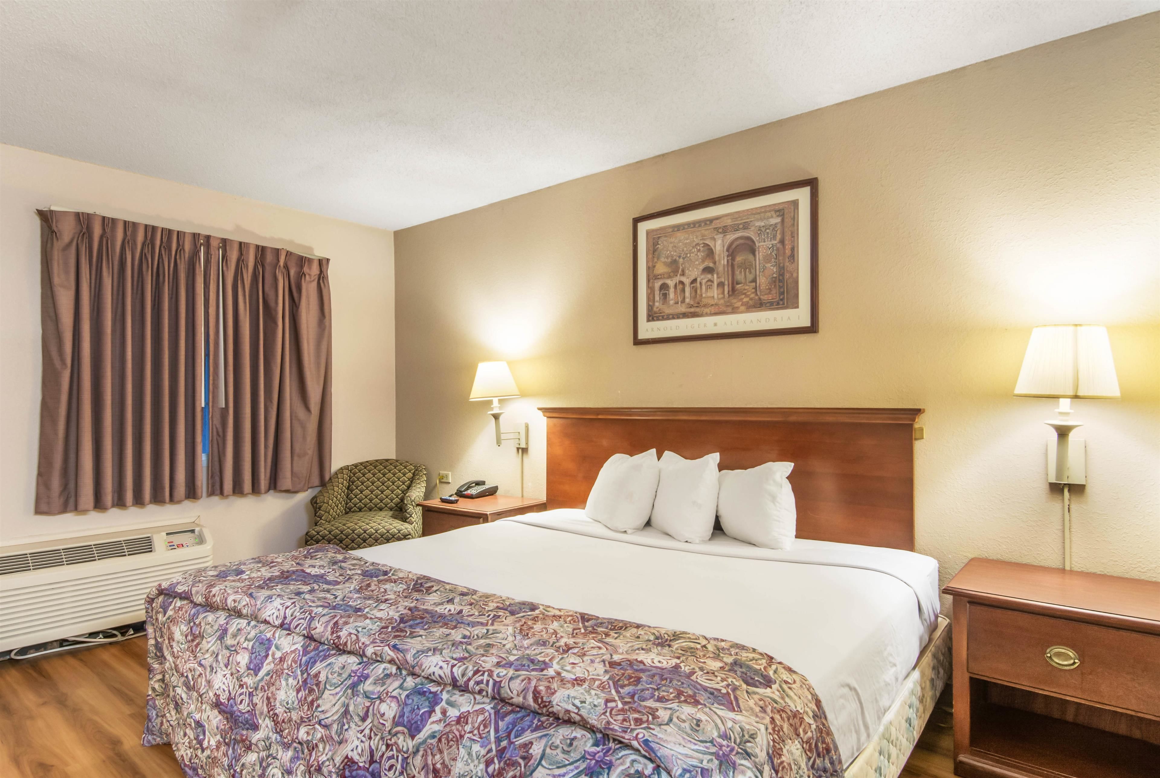 Tempat tidur bayi (biaya tambahan), Wi-Fi gratis, dan seprai linen