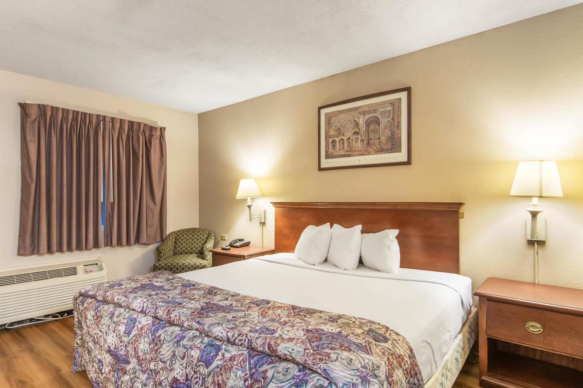 Cots/infant beds, free WiFi, bed sheets