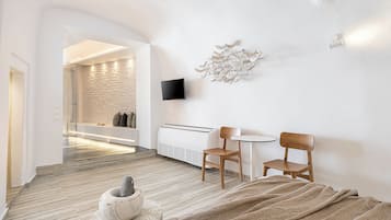 Cave Suite with indoor hot tub