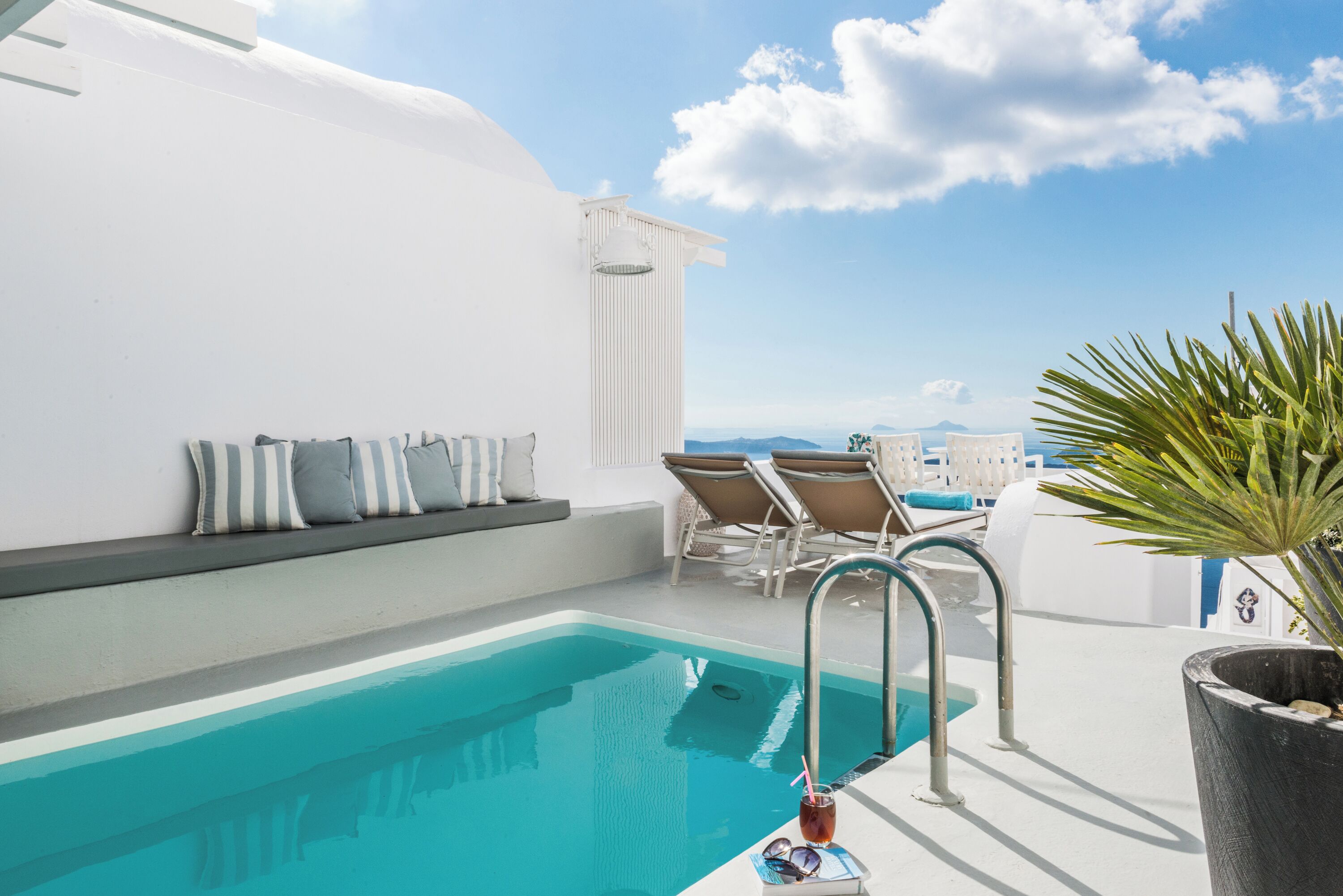 Foto - On The Rocks Hotel