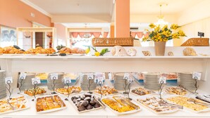 Free daily continental breakfast  - Hotel Santa Lucia (Parghelia)