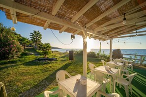 Beach bar