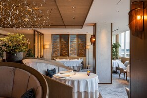 3 ristoranti, aperti a colazione, a pranzo e a cena, barbecue