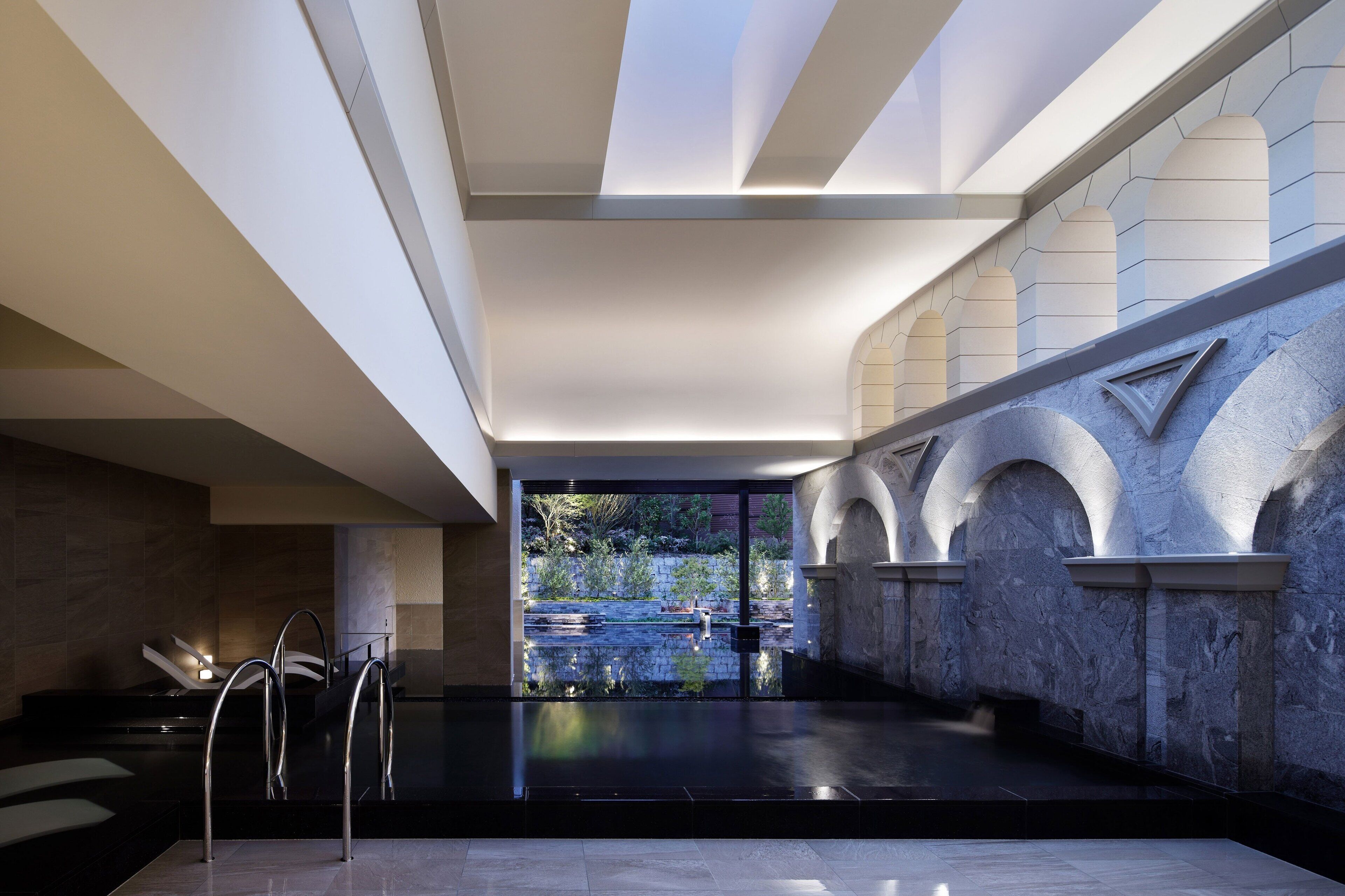 body treatments, aromatherapy, facials