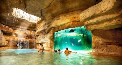 Harborside Resort & Vacation Rentals at Atlantis