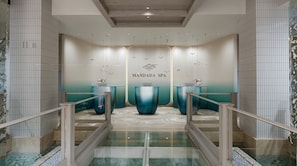 Spa reception - Harborside Resort & Vacation Rentals at Atlantis (Paradise Island)