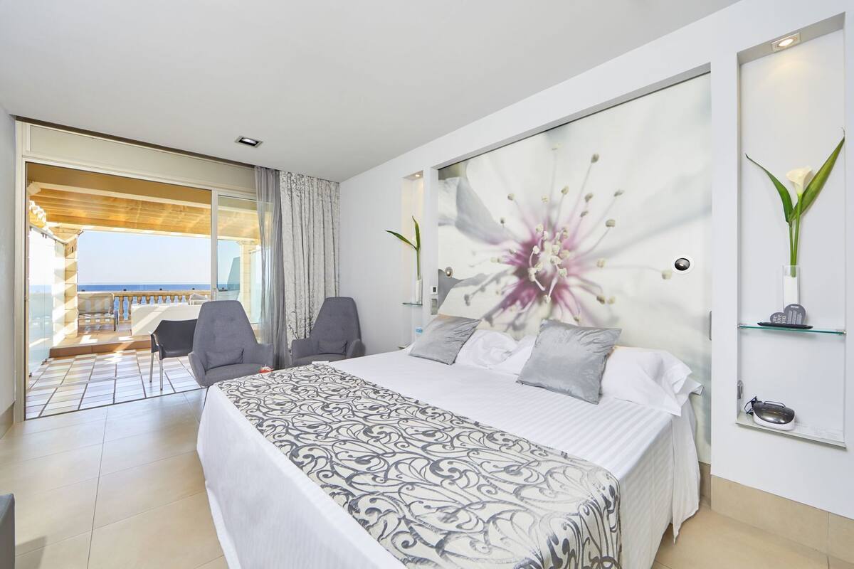 In-room safe, laptop workspace, blackout curtains, iron/ironing board