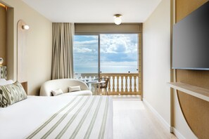 Superior Room, Sea View | In-room safe, laptop workspace, blackout curtains, iron/ironing board