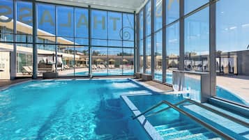 Sauna, hot tub, steam room, Turkish bath, body treatments, aromatherapy
