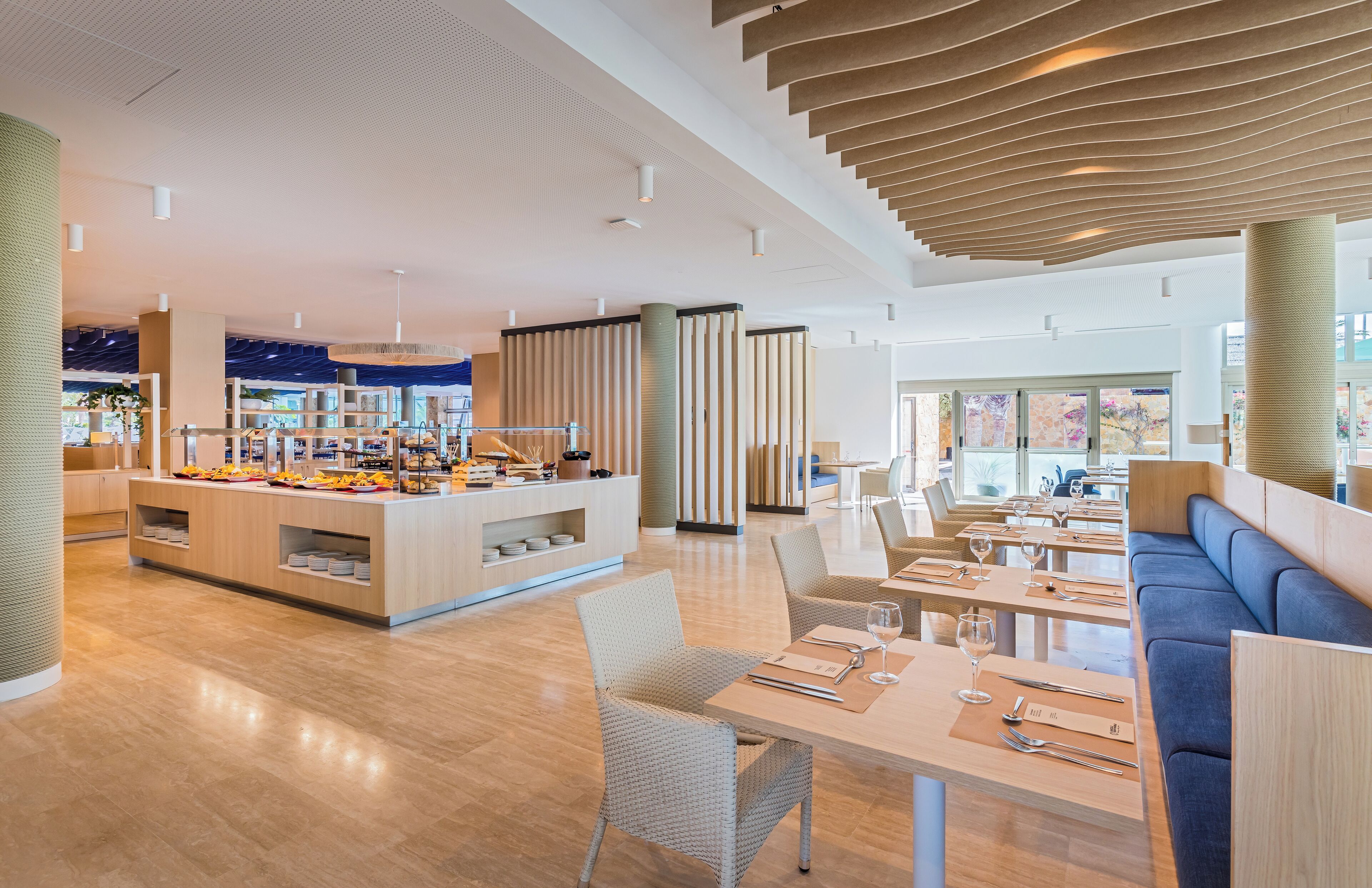 3 restaurants, breakfast, lunch, dinner served; brazilian cuisine