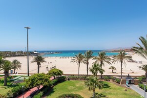Habitación Deluxe, vistas al mar | Terraza o patio