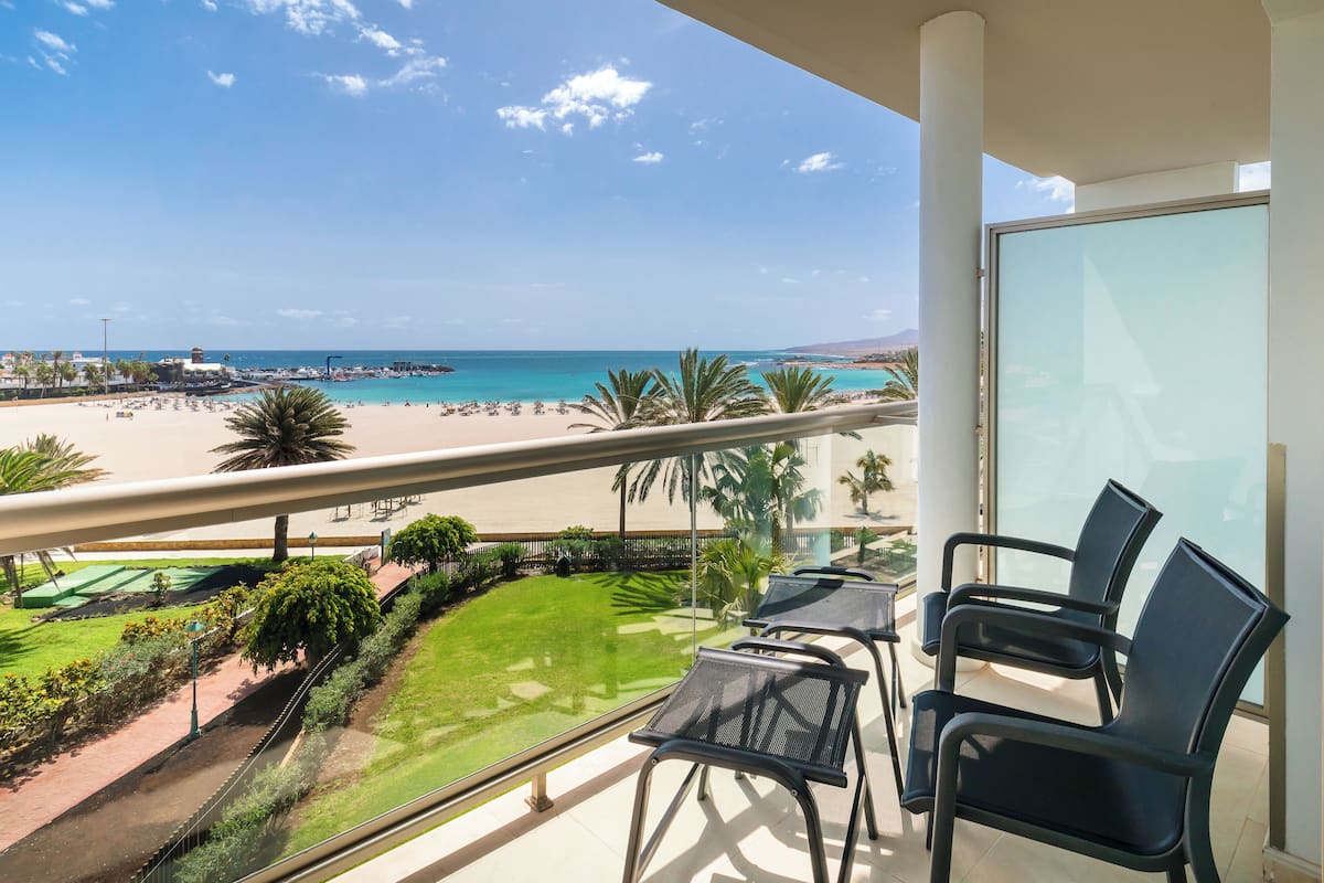 Beach/ocean view