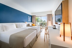 Allergikerbettwaren, Daunenbettdecken, Minibar, Schreibtisch