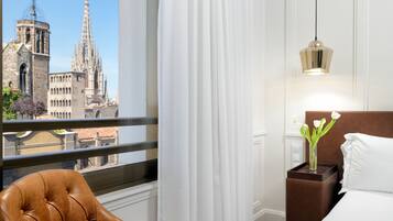 Premium bedding, minibar, in-room safe, individually furnished