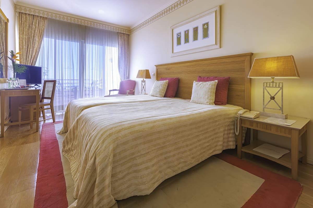 1 bedroom, in-room safe, bed sheets