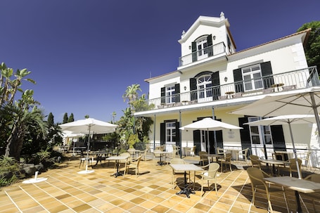 Front of property. Quinta do Estreito Vintage House