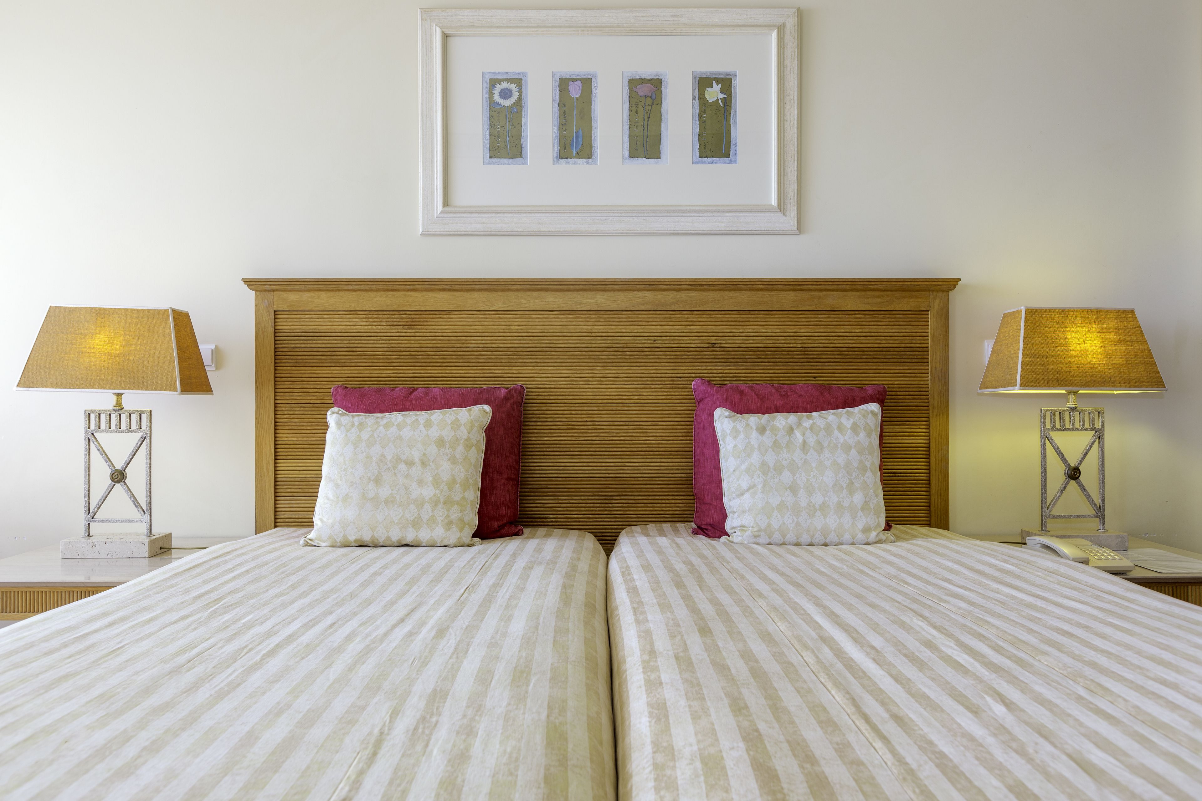 twin room, sea view | 1 bedroom, in-room safe, bed sheets