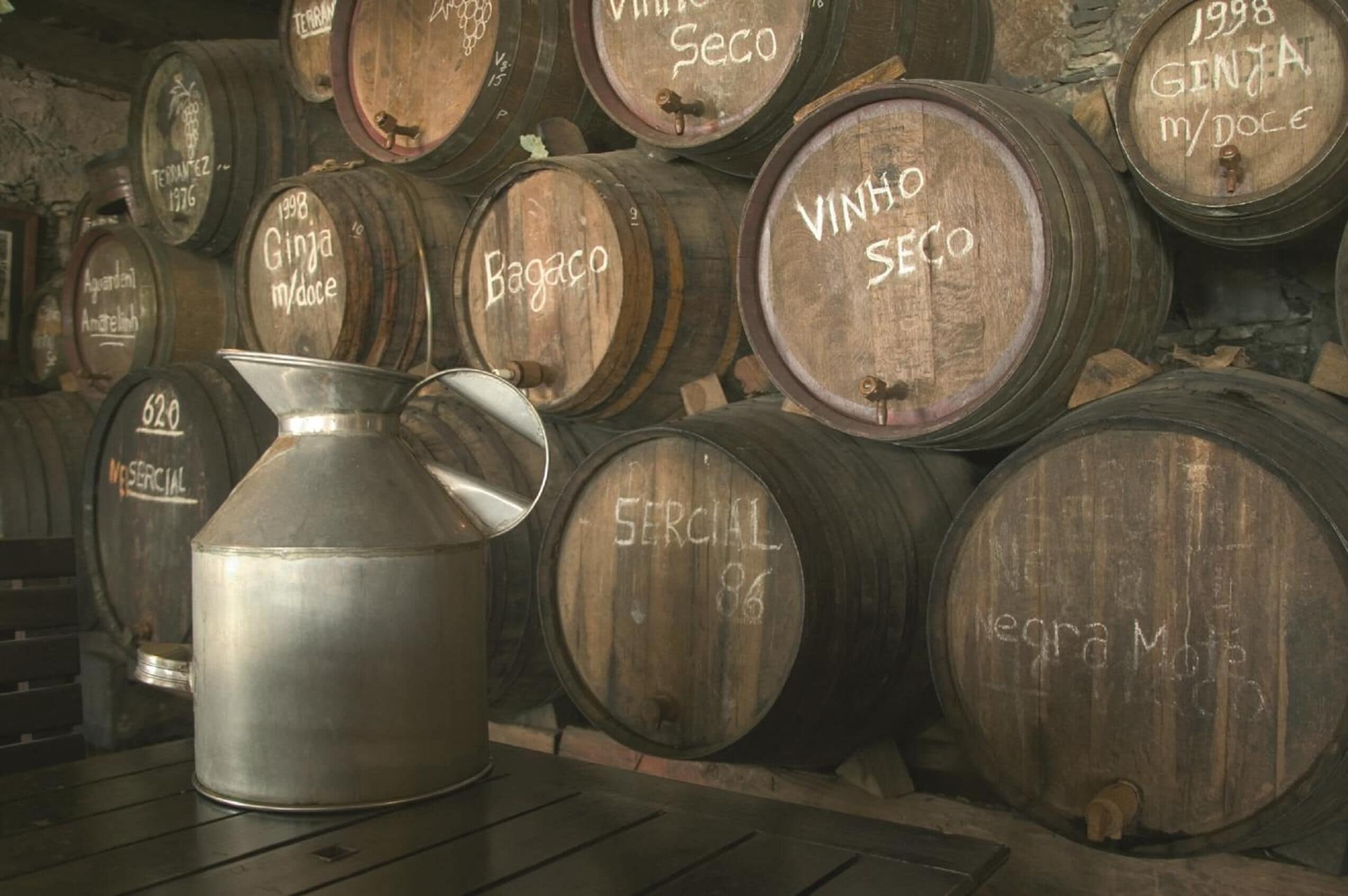 2 restaurants, breakfast served