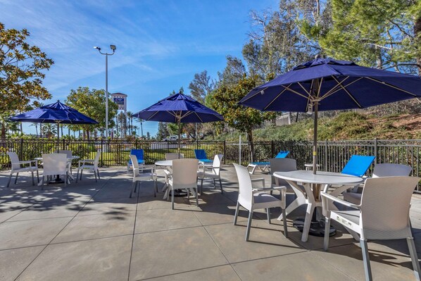 Terrace/patio - Comfort Inn Fontana (Fontana)