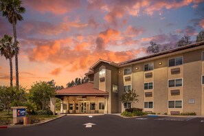 Exterior - Comfort Inn Fontana (Fontana)