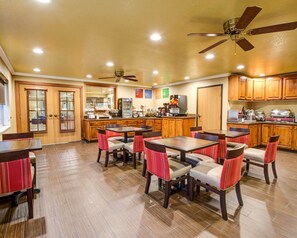 Petit déjeuner à emporter compris tous les jours