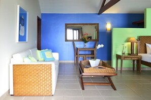 Deluxe Bungalow | Hypo-allergenic bedding, minibar, in-room safe, desk