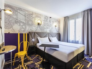 Chambre Standard, 2 lits une place | Coffres-forts dans les chambres, bureau, chambres insonorisées