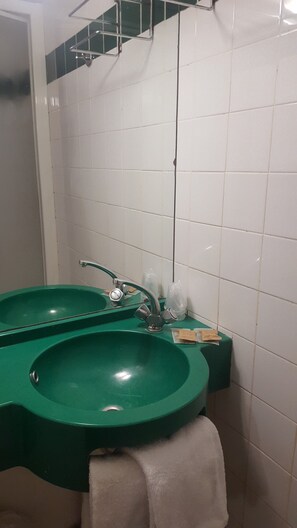 Bathroom sink - Eurohotel Paris Nord (Saint-Denis)