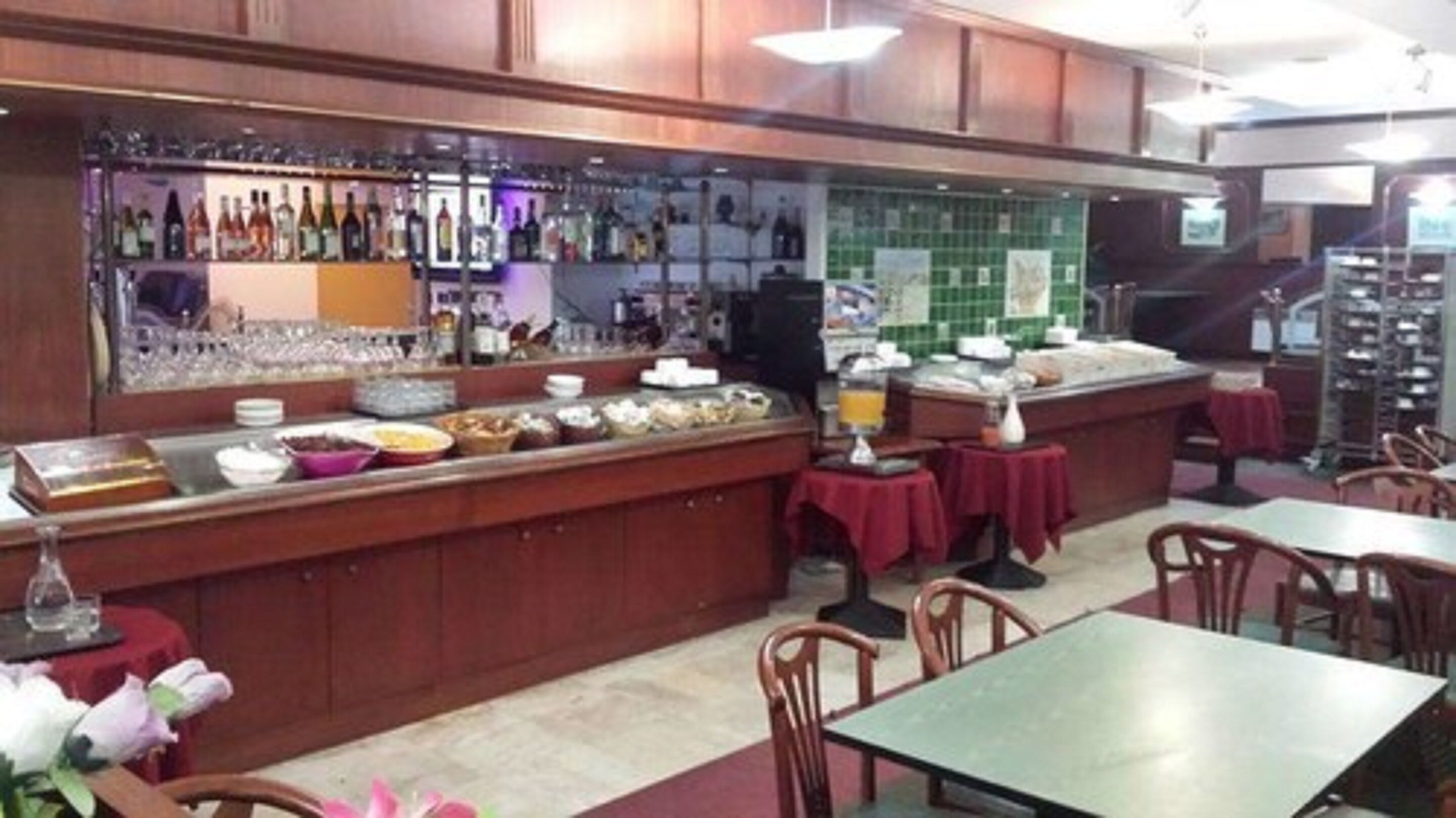 Daily buffet breakfast for a fee