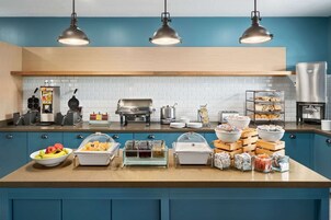 包含每日自助早餐