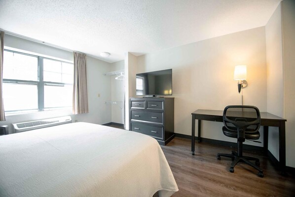 Laptop workspace, iron/ironing board, WiFi (free), bed sheets
