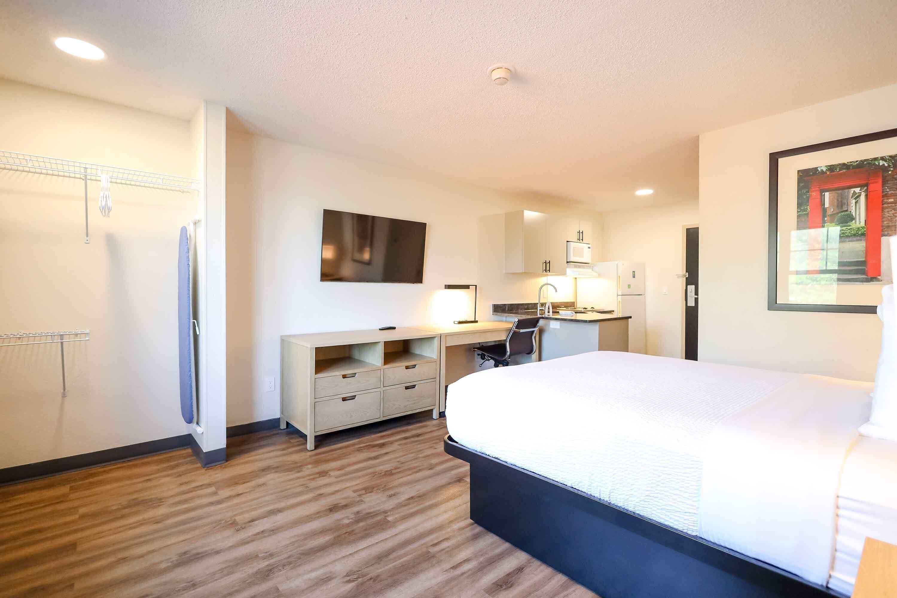 Studio, 1 Queen Bed, Non Smoking